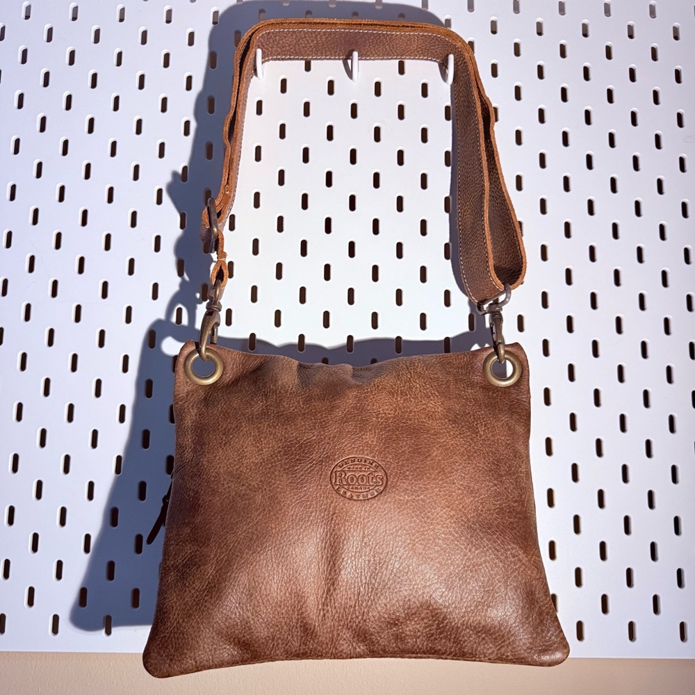 Roots Tribe Leather Villager Brown Leather Crossbody/Shoulder Bag Made in Canada